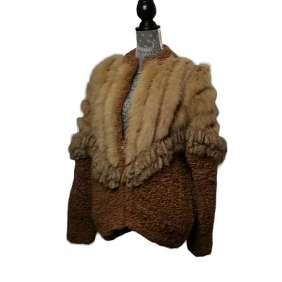 Designer Luxury wool handcrafted fur jacket - Picture 2 of 15